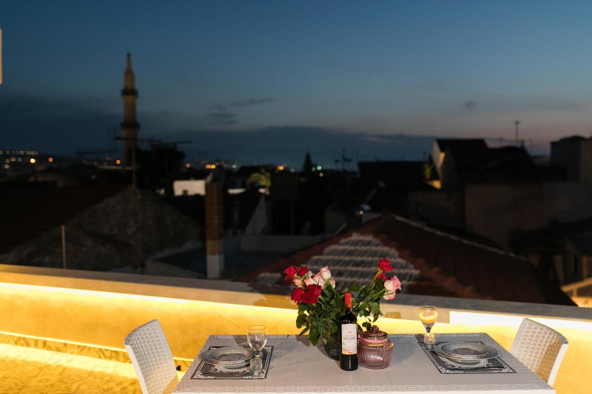 העיירה רתימנו Jacuzzi Suite In The Heart Of Oldtown מראה חיצוני תמונה