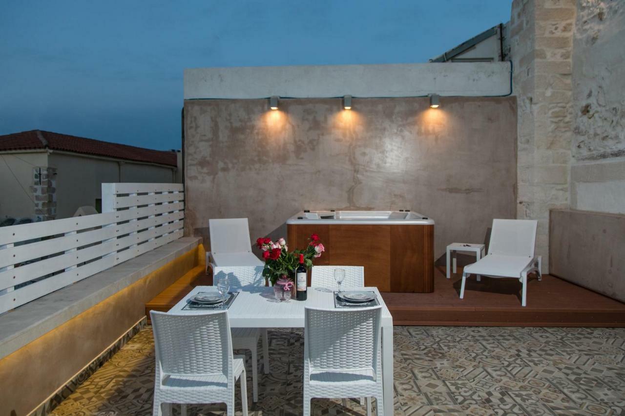 העיירה רתימנו Jacuzzi Suite In The Heart Of Oldtown מראה חיצוני תמונה